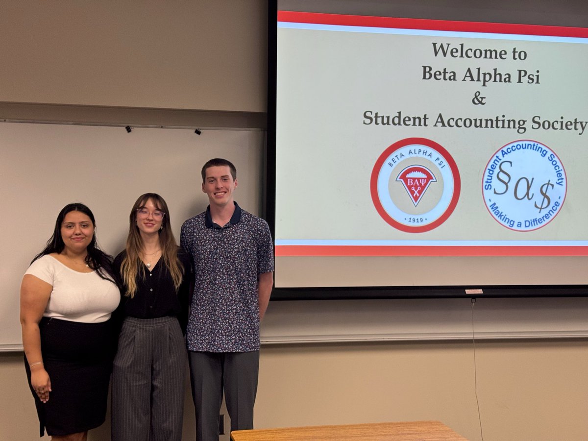 EIUAccounting's tweet photo. Welcome our new students to our @_BetaAlphaPsi chapter, Theta Omega! https://t.co/2RlrGwfSLQ