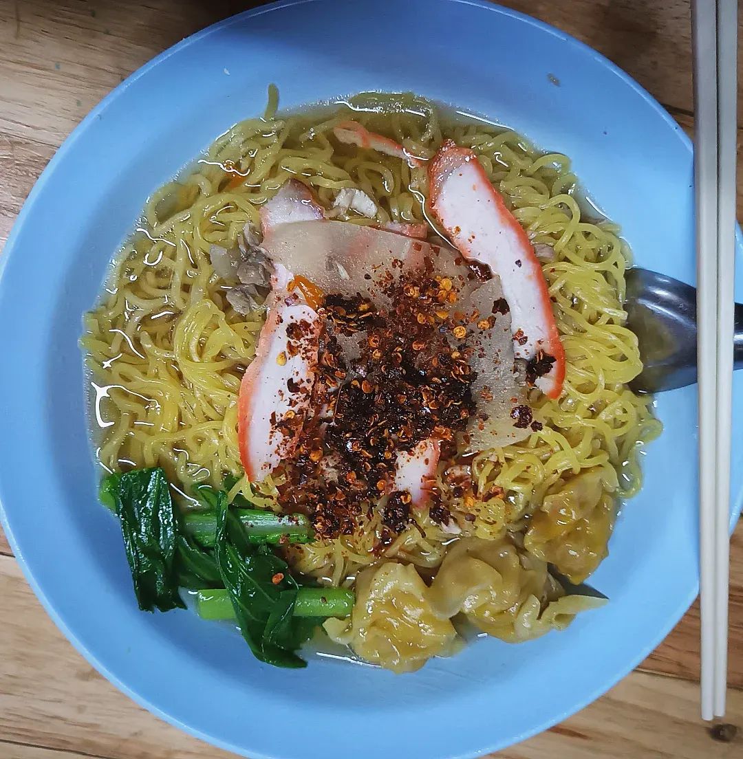 RYOTIMESHIT's tweet photo. ฿50 บาทจะใส่บะหมี่กี่ก้อนก็ได้ เลยทดลองครั้งแรก 5 ก้อนก็พอดีมวลท้องสบ๊ายฮึ_อึ
https://t.co/Dr3ODdbTZw https://t.co/m17TFxQJfk