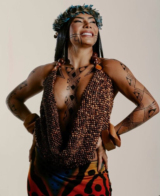 UpdateCharts tweet media