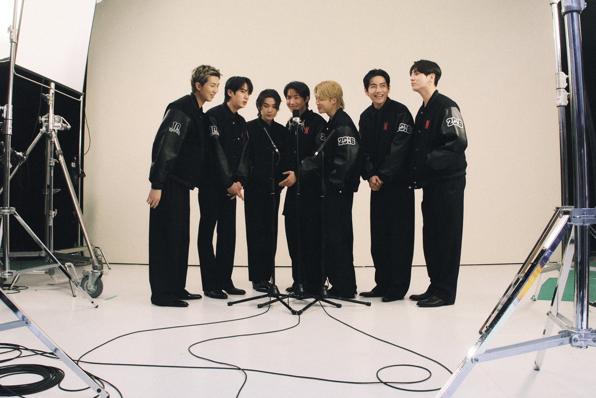 BTS X 넷플릭스 / 사진 모음 (1) 
#BTS #방탄소년단 #BTS_ARIRANG <a href="/BTS_twt/">방탄소년단</a>