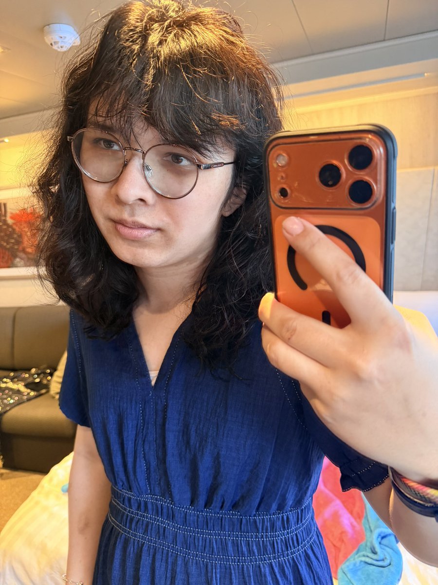 HazelFox🏳️‍⚧️🦊 tweet media