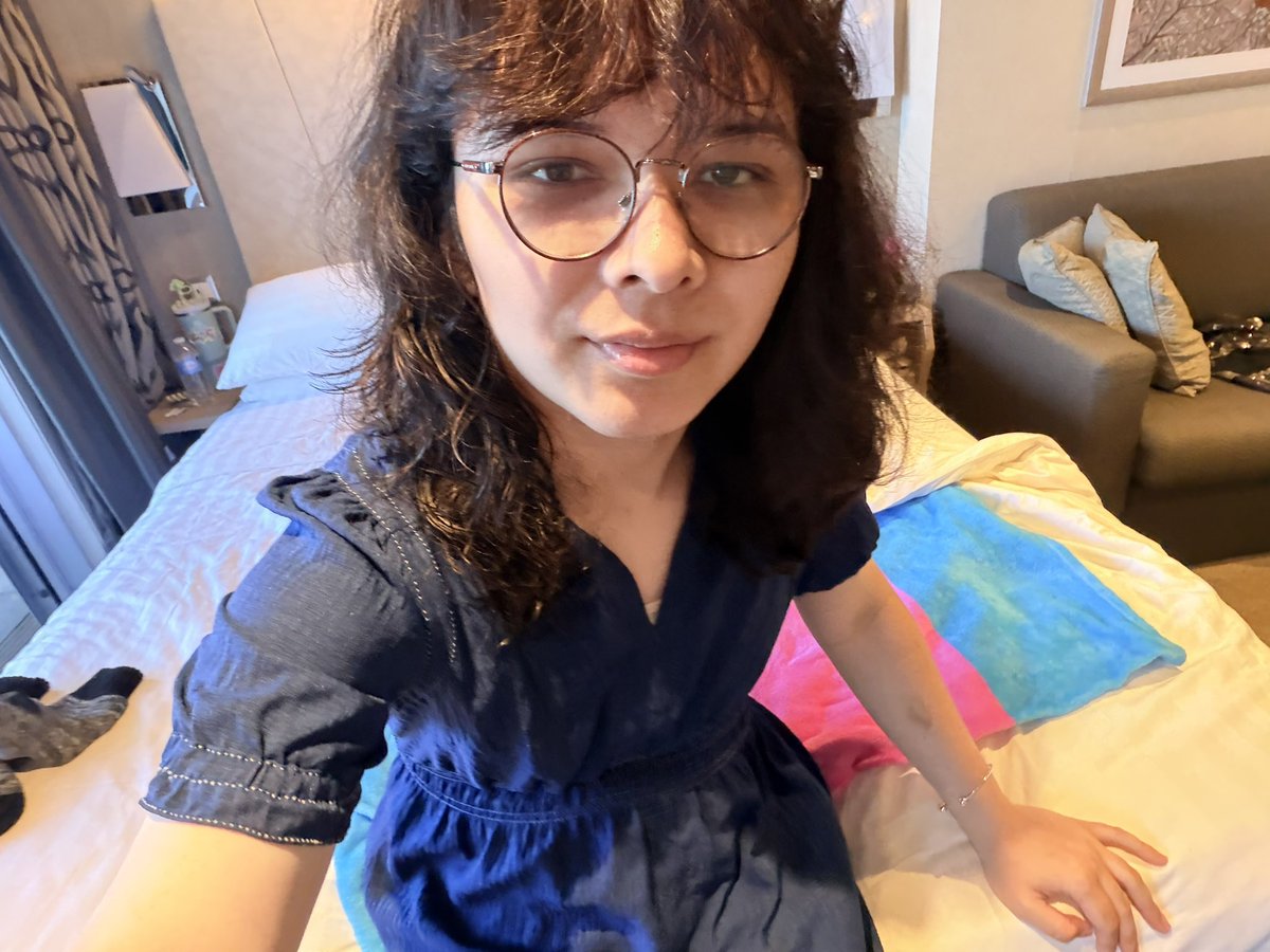 HazelFox🏳️‍⚧️🦊 tweet media