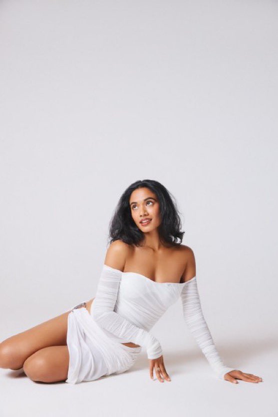 ethereal doesn't even BEGIN to describe her