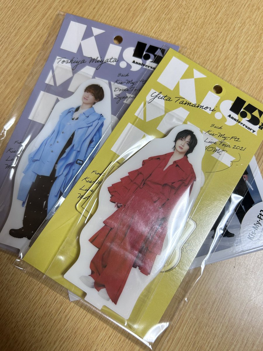 昨日アクスタと写真到着?? 取り急ぎ必要最小限で注文しちゃったけど 