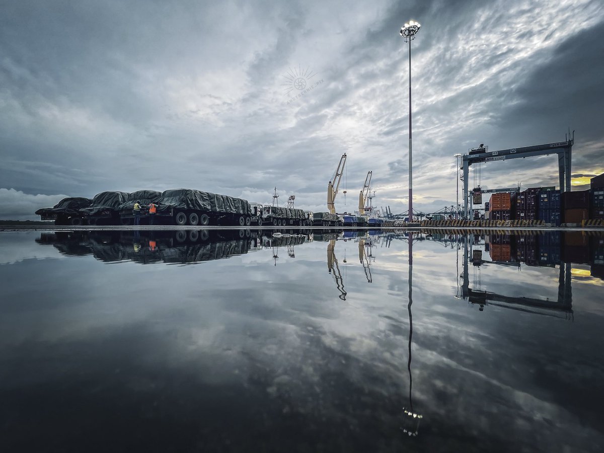 AndybernieP's tweet image. Natures mirror #Reflections  #port