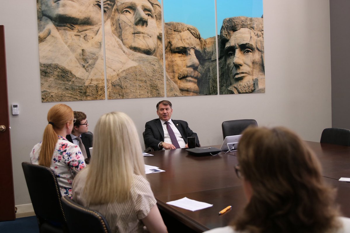 Senator Mike Rounds tweet media