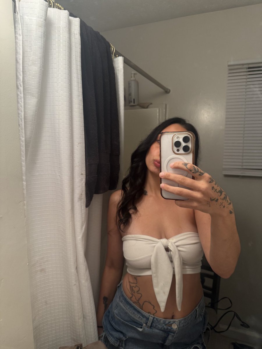 goddessdi tweet media