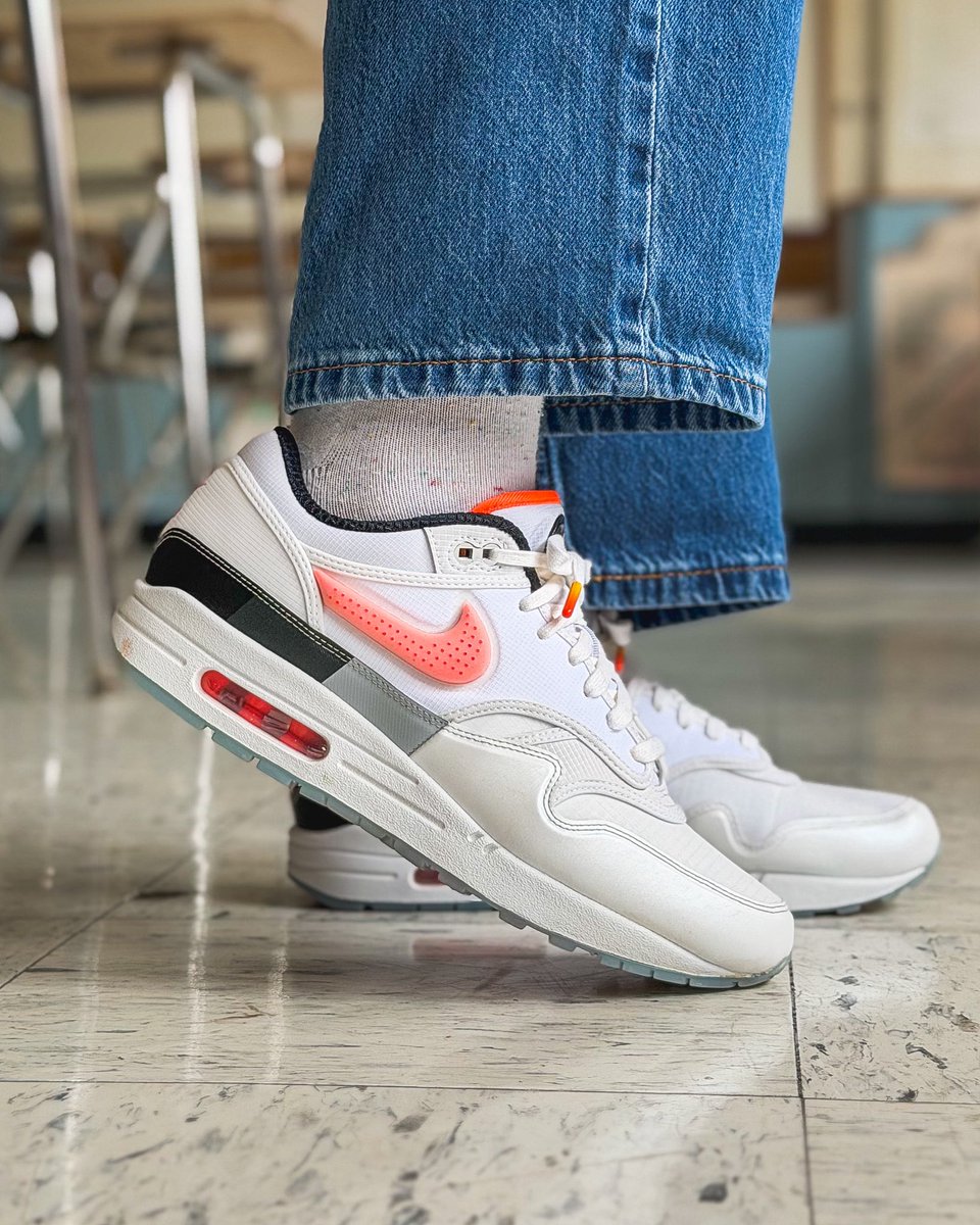 juan_ozuna's tweet image. Lots of neat details and Easter eggs on these @Nike Air Max 1 x EA Sports collab. #KOTD #OOTD