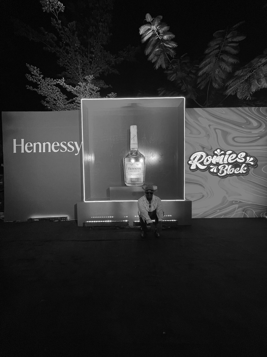 The Cowboy Alien tweet media