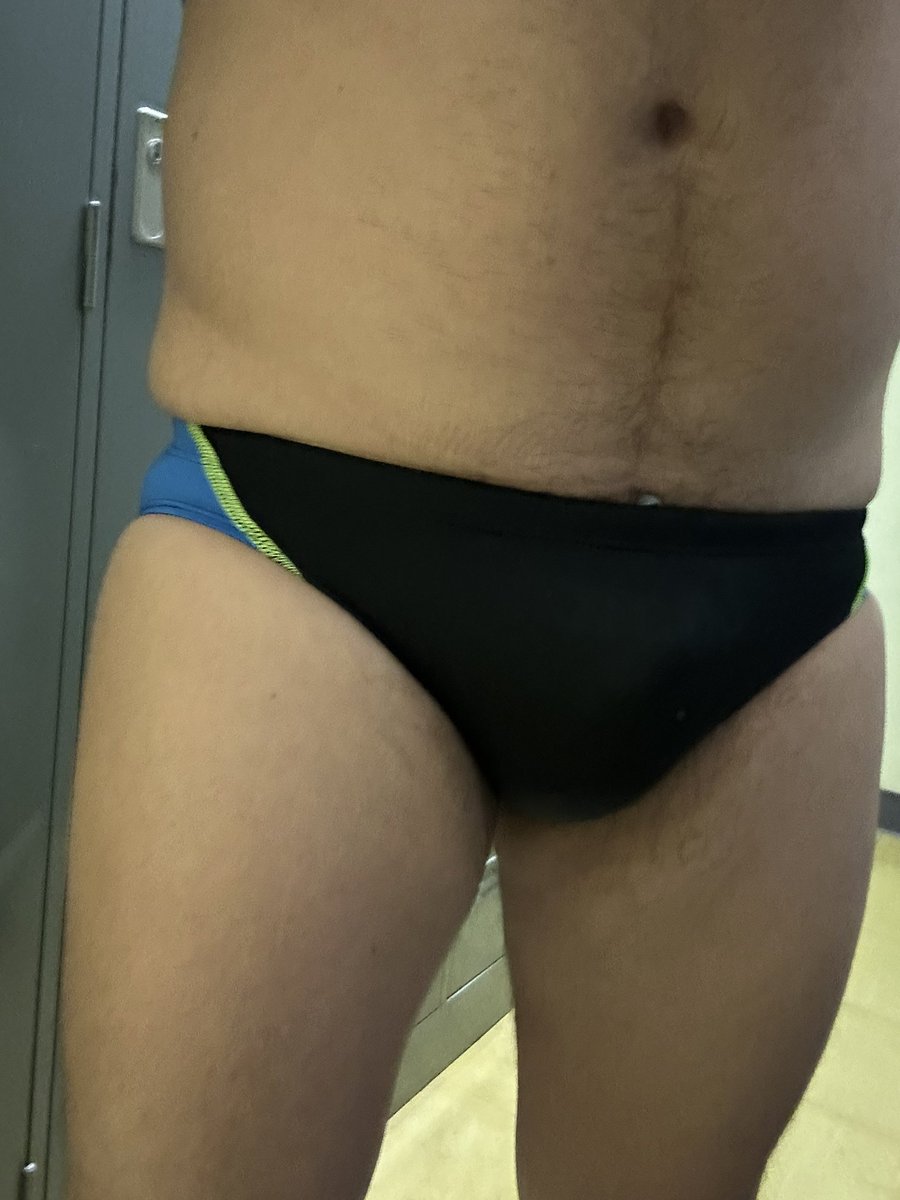 今日はこの競パンでがんばるー