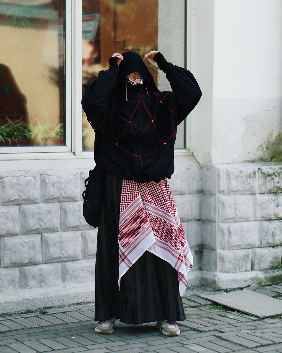 RimabestRima12's tweet image. Their strength should inspire action, not just admiration.

#FreePalestine #Gaza #Women