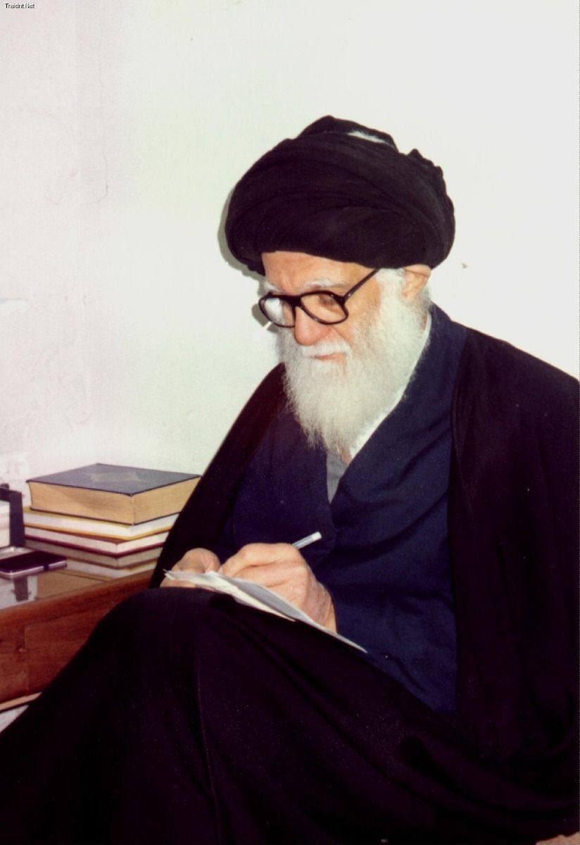 راية 
جمعت كل من مداد العلماء و دماء الشهداء 

الشهيد الصدر