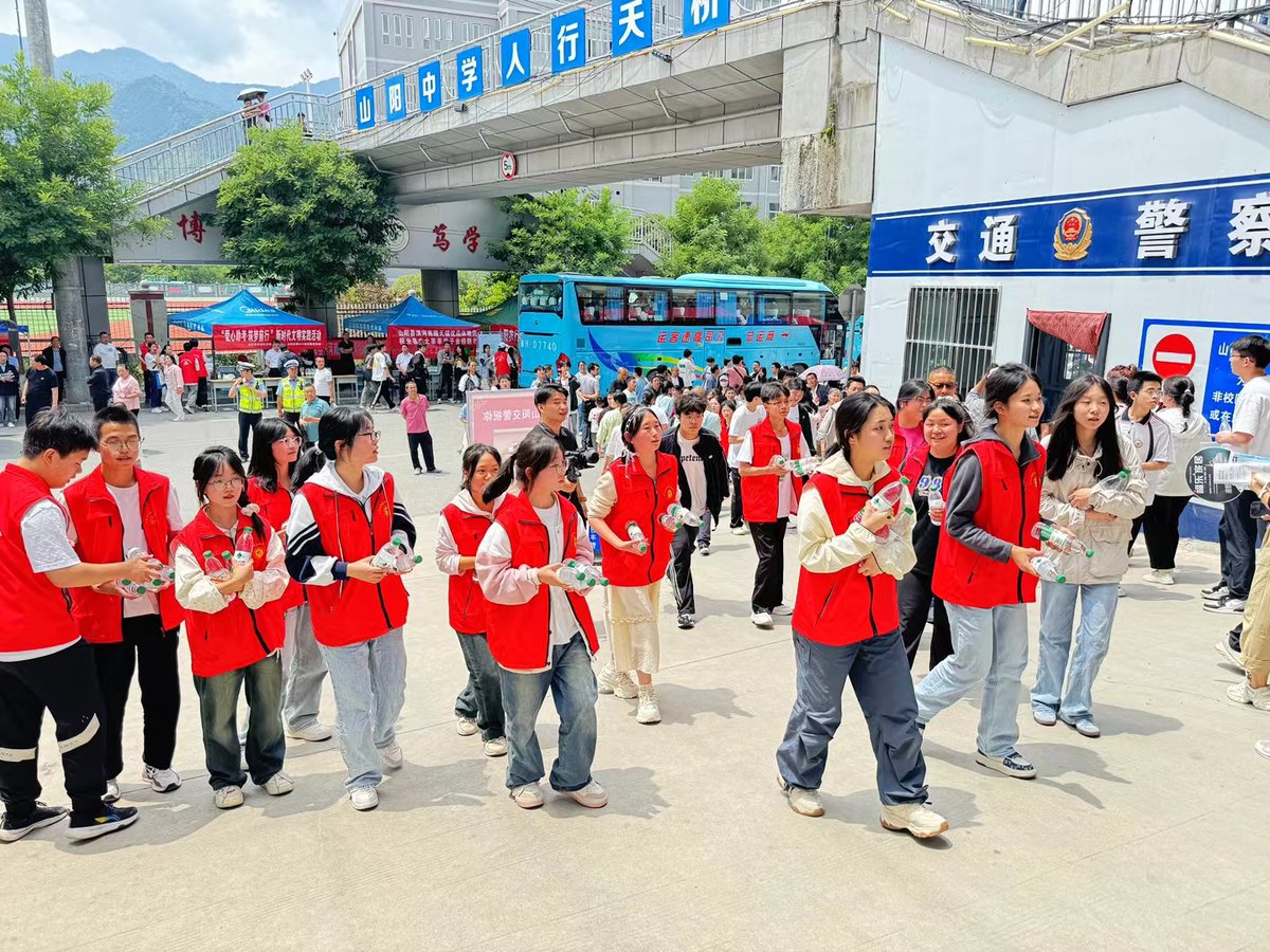 hank.cannon2 tweet media