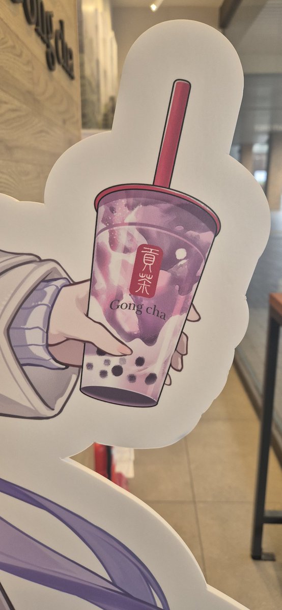 카스토리스는 루이싱 때보다 공차 음료가 퍼컬이랑 같아서 더 찰떡인듯ㅋㅋㅋ 너무 이쁘다.....하긴 카스도 여신이지....