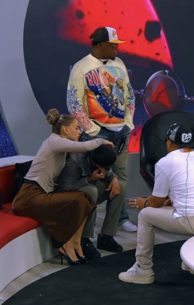 Deuceeexd tweet media