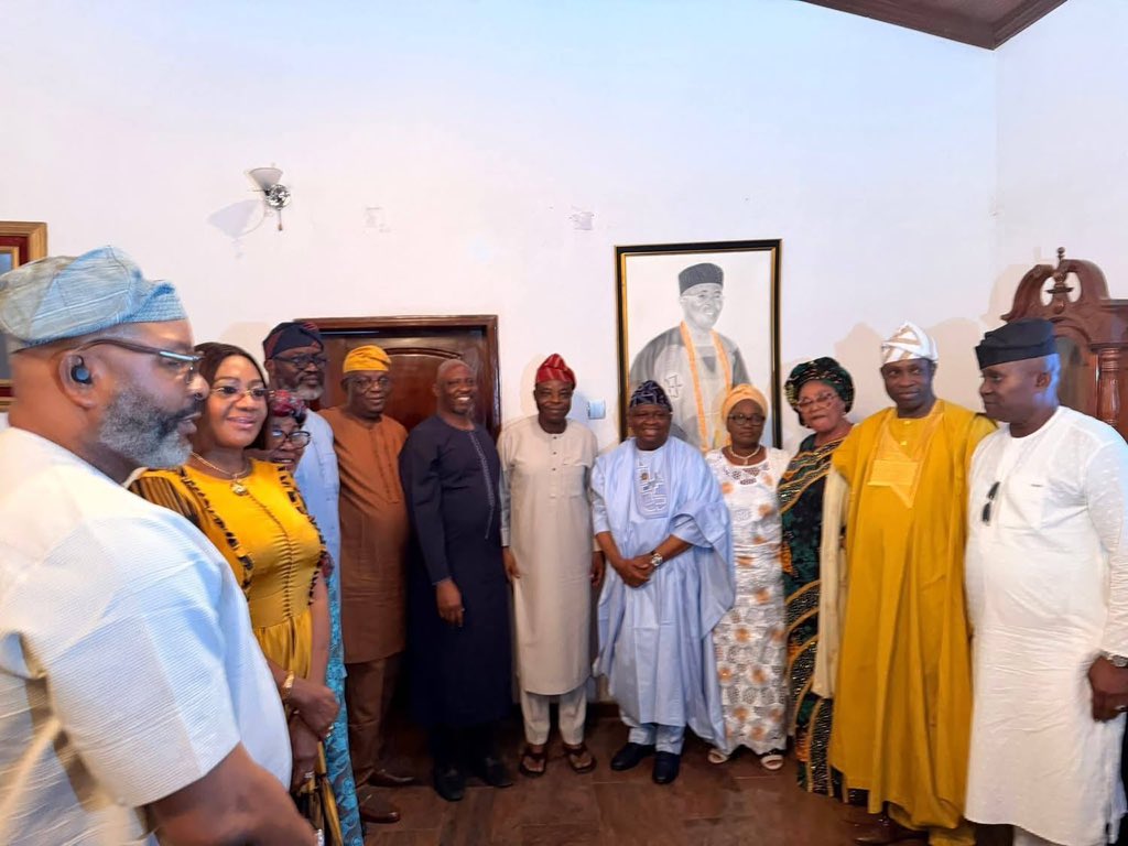 Senator Solomon Olamilekan Adeola YAYI. CON, FCA tweet media