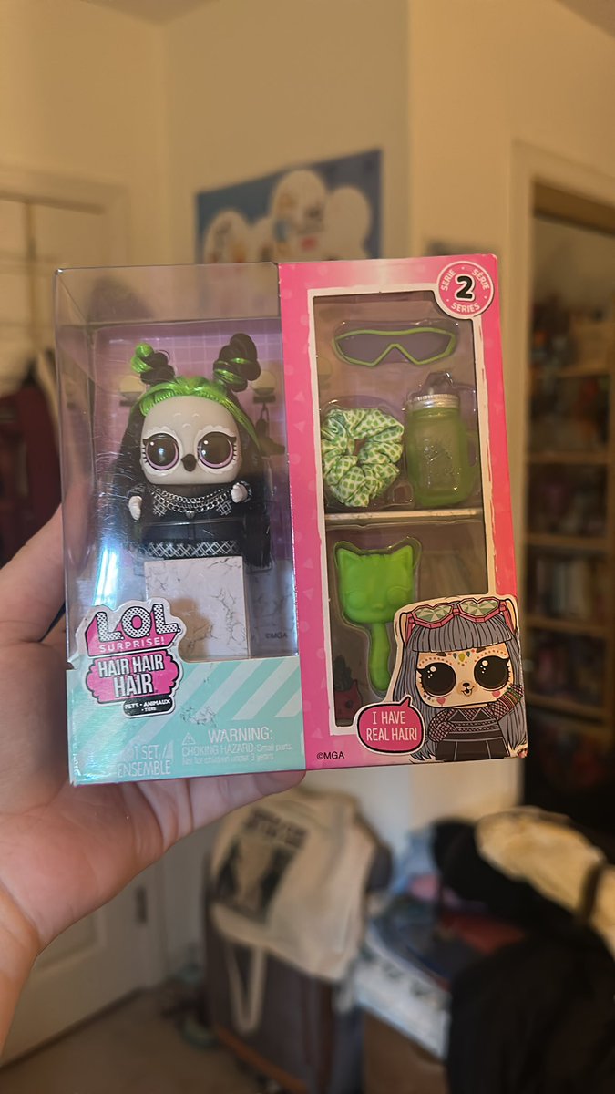 B | YVES - NAIL | NO NA - ROLLERBLADES | tweet media