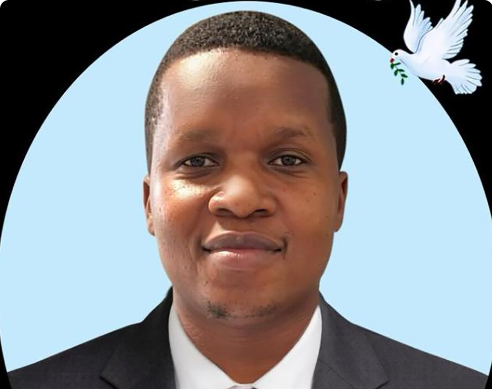 Dr. Mubiru Omukugu mu nsonga  z'abakyala akubiddwa Peeva n'afa. Abadde adda waka.
Kitalo ddala