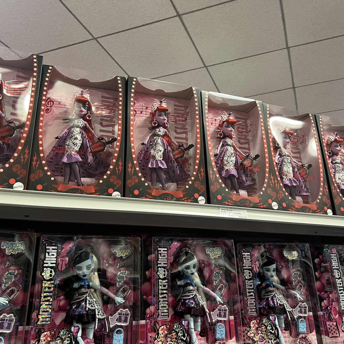 𝒥𝒾𝓃𝓍 tweet media