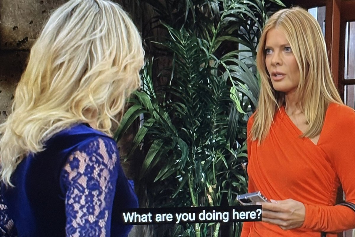 chiarachampagne's tweet image. #yr 🇨🇦 spoiler Tues Apr21
Patti runs into Phyllis. 
Kitty cat got your tongue ? 😜
P says not long enough