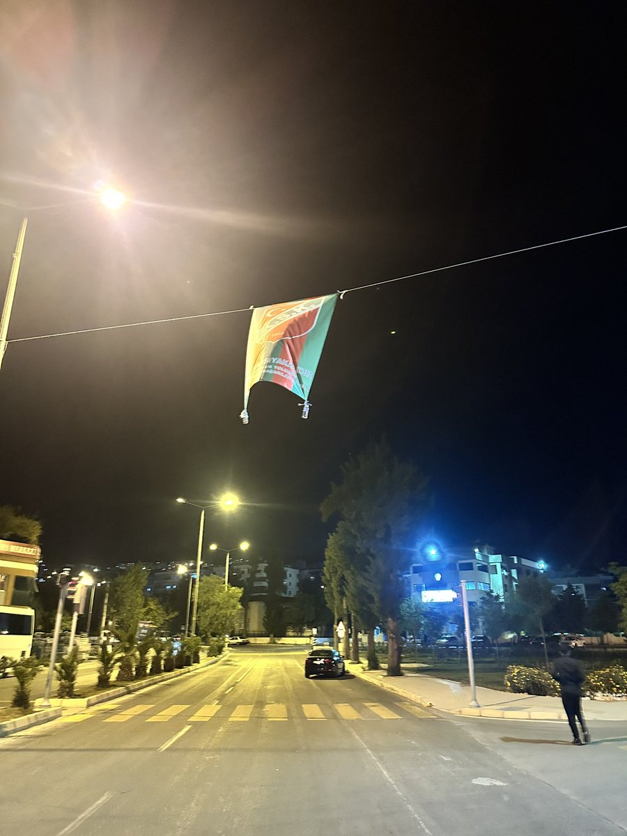 vivaksk's tweet photo. Çiğli kaymakamlık / evka2 emniyet / egekent / evka5 

BİZ KARŞIYAKALIYIZ ! https://t.co/AHwDzy6Y6B