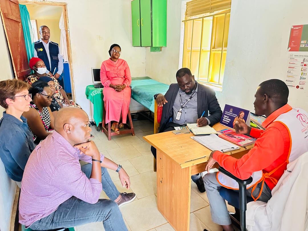 UNFPAUganda's tweet image. The WomenX Collective team visited private clinics and drug shops in Iganga 🇺🇬 to hear first-hand from providers trained on Sayana Press and learn how services are progressing on the ground.
#SRHR 
#FamilyPlanning 
#WomenXInitiativeUG