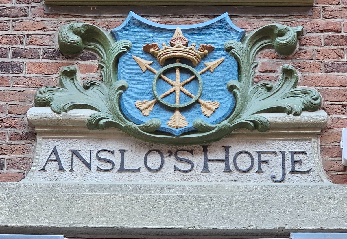 DejanVukos40959's tweet image. #Gevelsteen ANSLO'S HOFJE, Egelantiersstraat 24, #Amsterdam
