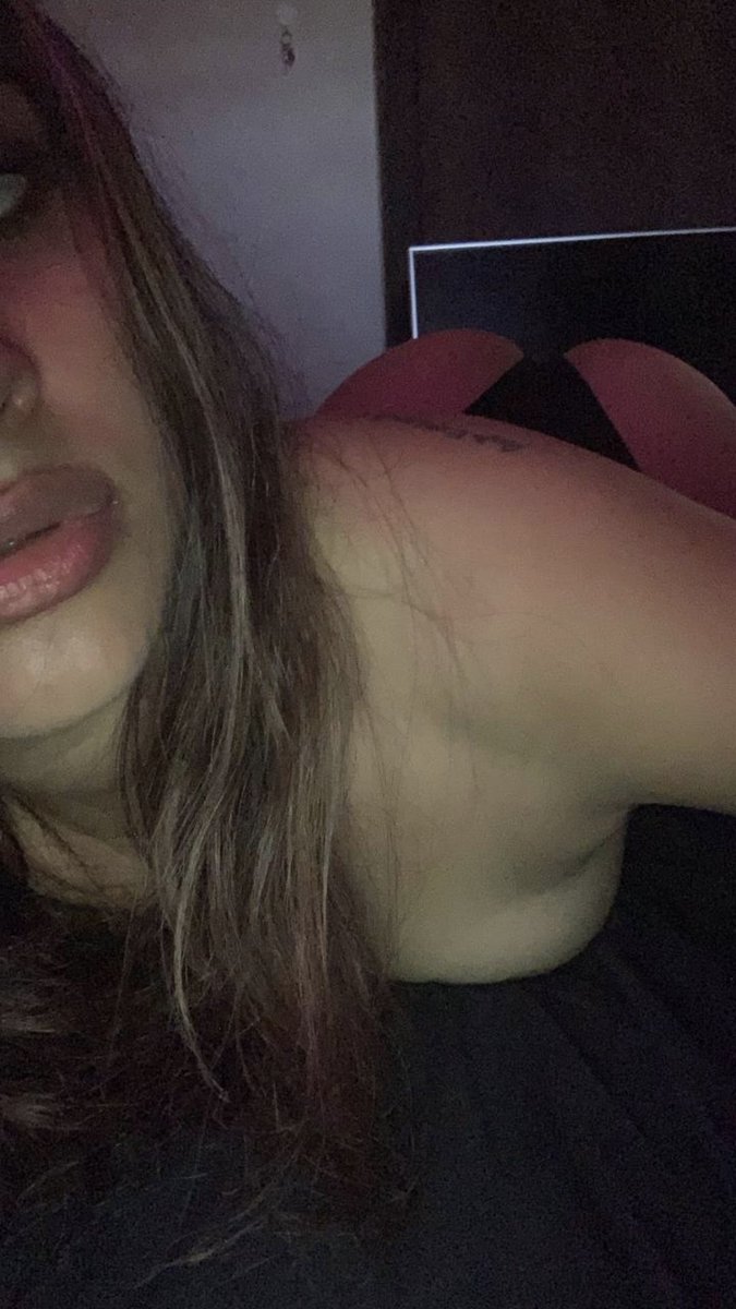 Brcjkm's tweet photo. Que opinan de su novia y su culo tan rico?
#chathot #Chudaï #wataa #puta #putafacil #CuloTragón #culonaincreíble #noviaputísima #confesión https://t.co/CdmX93b52e