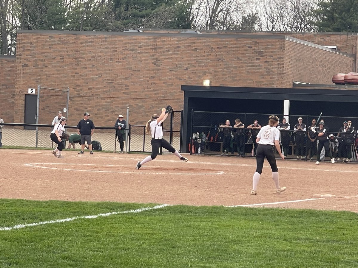 PerryAthletics's tweet photo. Varsity Softball Fina:
Perry 1
GlenOak 0
#flcscores

Go Perry! https://t.co/MWunDiEhng
