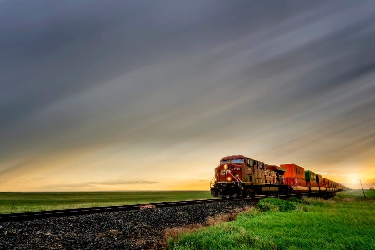 visajobscanada's tweet image. 🍁 Manitoba Increases Work Permit Access for Rural Jobs - Explore new job opportunities in rural Manitoba! Discover expanded visa sponsorship options for foreign workers under TFWP and enhance your immigration prospects. - bit.ly/493zzmi

#canadavisa #immigration