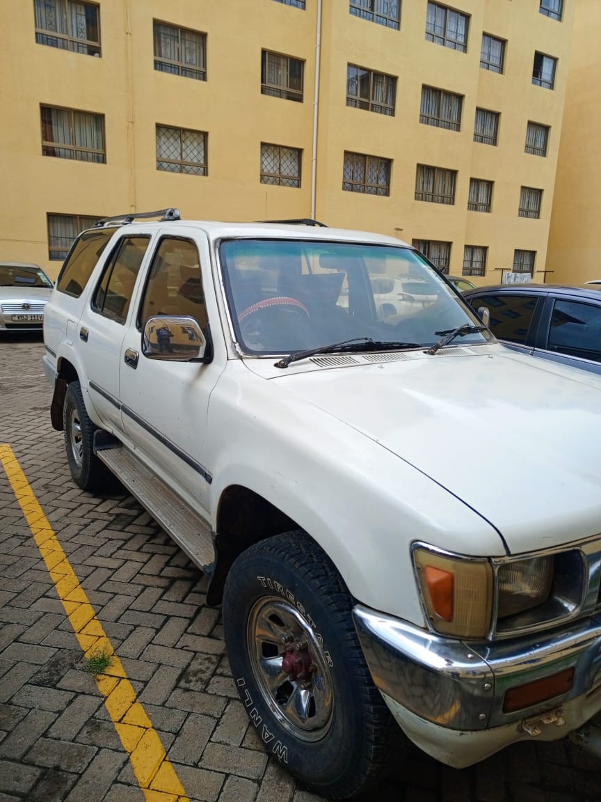 ngugichris900's tweet photo. A clean reliable Toyota 
Hilux Toyota Surf
Petrol,power windows ,clean interior 
Clean as in the pictures
Price Ksh 500,000
📞 0713780569
Nairobi https://t.co/XIKQG7EjFN
