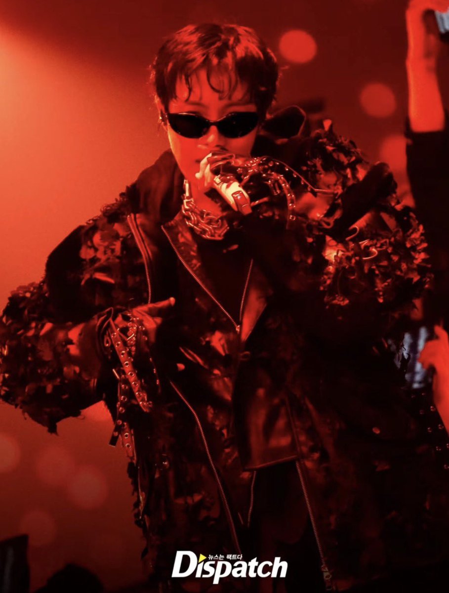 接客業してるんだけど、
最近j-hopeとナムさんがやばい😆👍って
言われすぎます♡♡♡
天邪鬼なので、え？今さらですかぁーとか茶化すようにニヤニヤしちゃうけど、
めちゃくちゃ嬉しいよーー♡♡
そして、BTS好きでしたよねー？
って聞かれること増えた😆
みんな気になるんでしょ〜😏