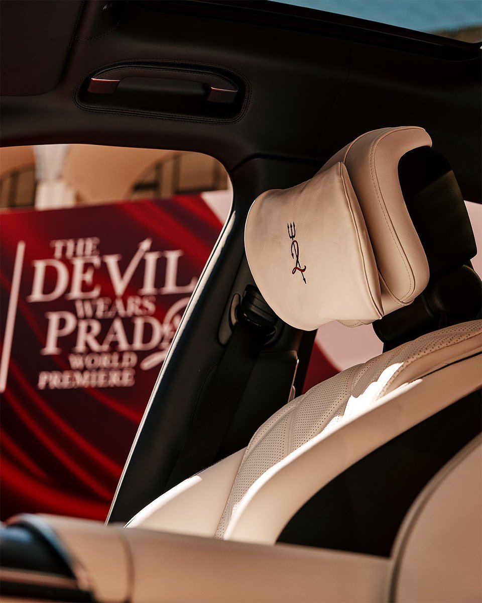 Mercedes made a custom Maybach S-Class for “The Devil Wears Prada 2”premiere 🔥🔥