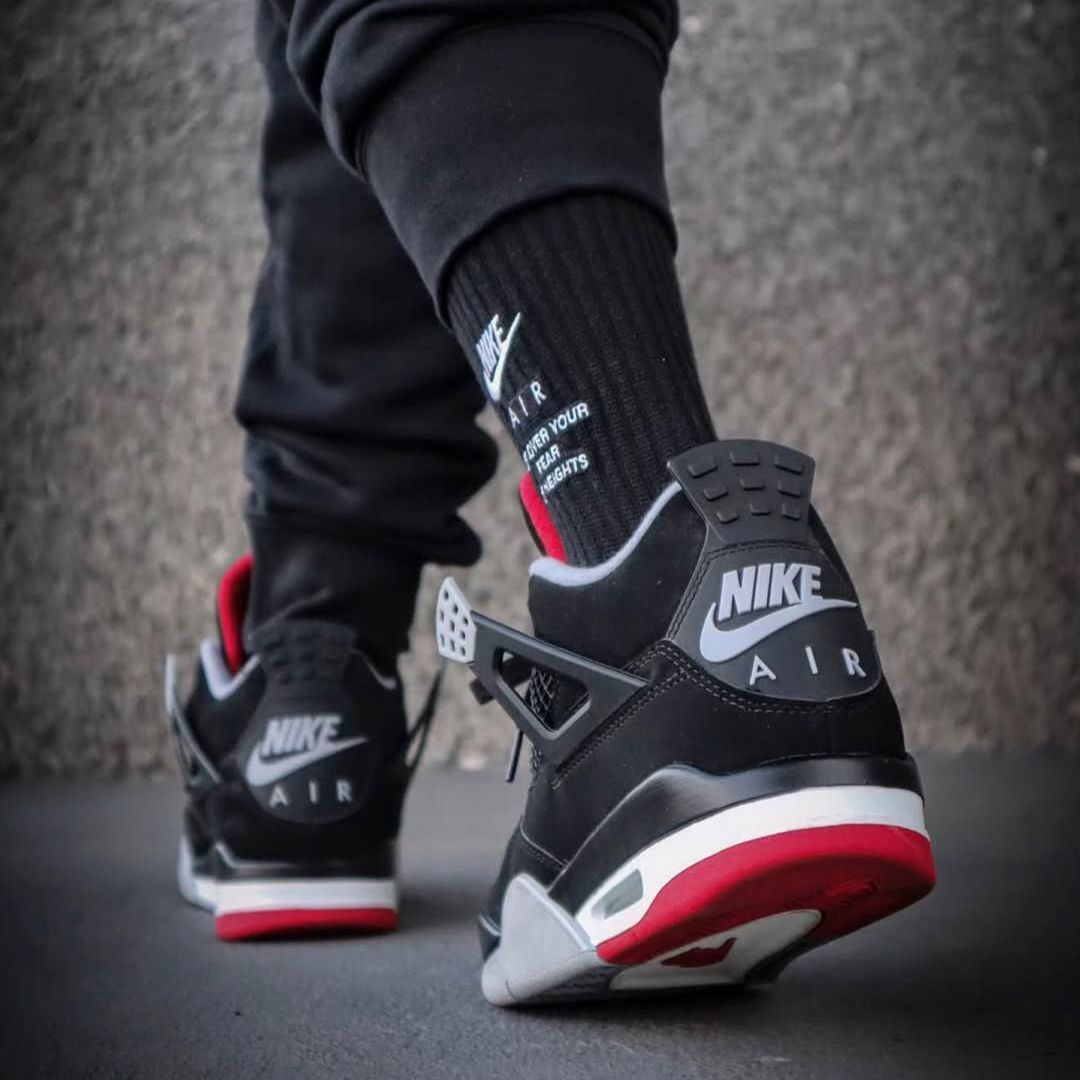 JustFreshKicks's tweet photo. The Air Jordan 4 OG “Bred” is set to return Holiday 2026 🌹

Details: https://t.co/bN0GpXEk1V https://t.co/LYPNSUderW