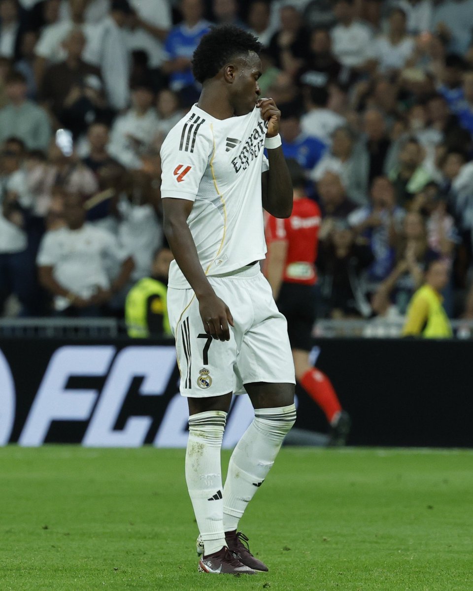 🚨 𝗔𝗥𝗕𝗘𝗟𝗢𝗔 🇪🇸 𝗘𝗦𝗧 𝗧𝗘𝗔𝗠 𝗩𝗜𝗡𝗜𝗖𝗜𝗨𝗦 🇧🇷 et le défendra coûte que coûte 🫂🤍. 👇

🗣️ « 𝗖’𝗘𝗦𝗧 𝗨𝗡 𝗩𝗥𝗔𝗜 𝗠𝗔𝗗𝗥𝗜𝗗𝗜𝗦𝗧𝗔 ! 🤩

Il ressent profondément la valeur de l’écusson et du maillot ! 

Certains fans veulent que Vini soit vendu ? Je veux que