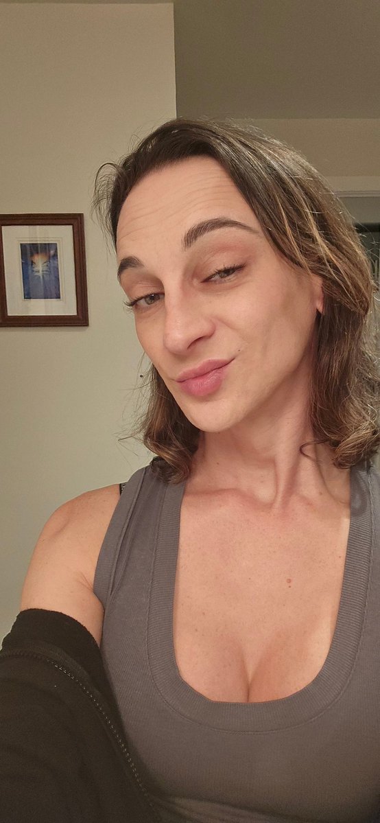 Shannon Rogue tweet media