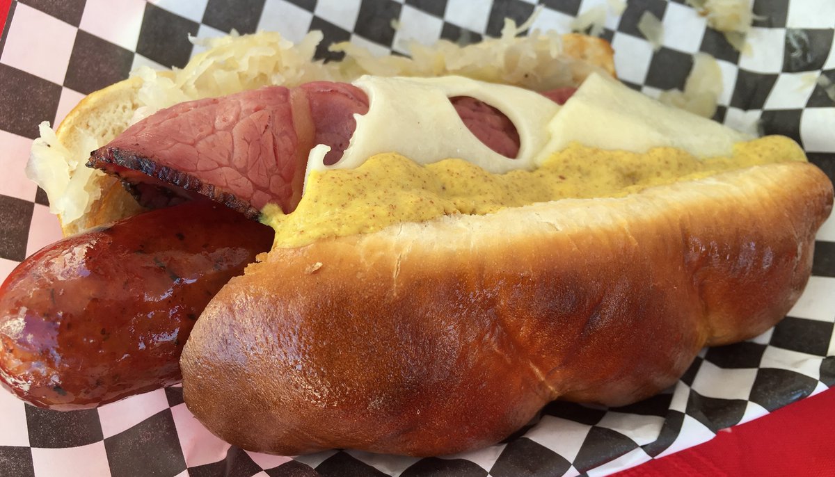 RockStar HotDogs tweet media