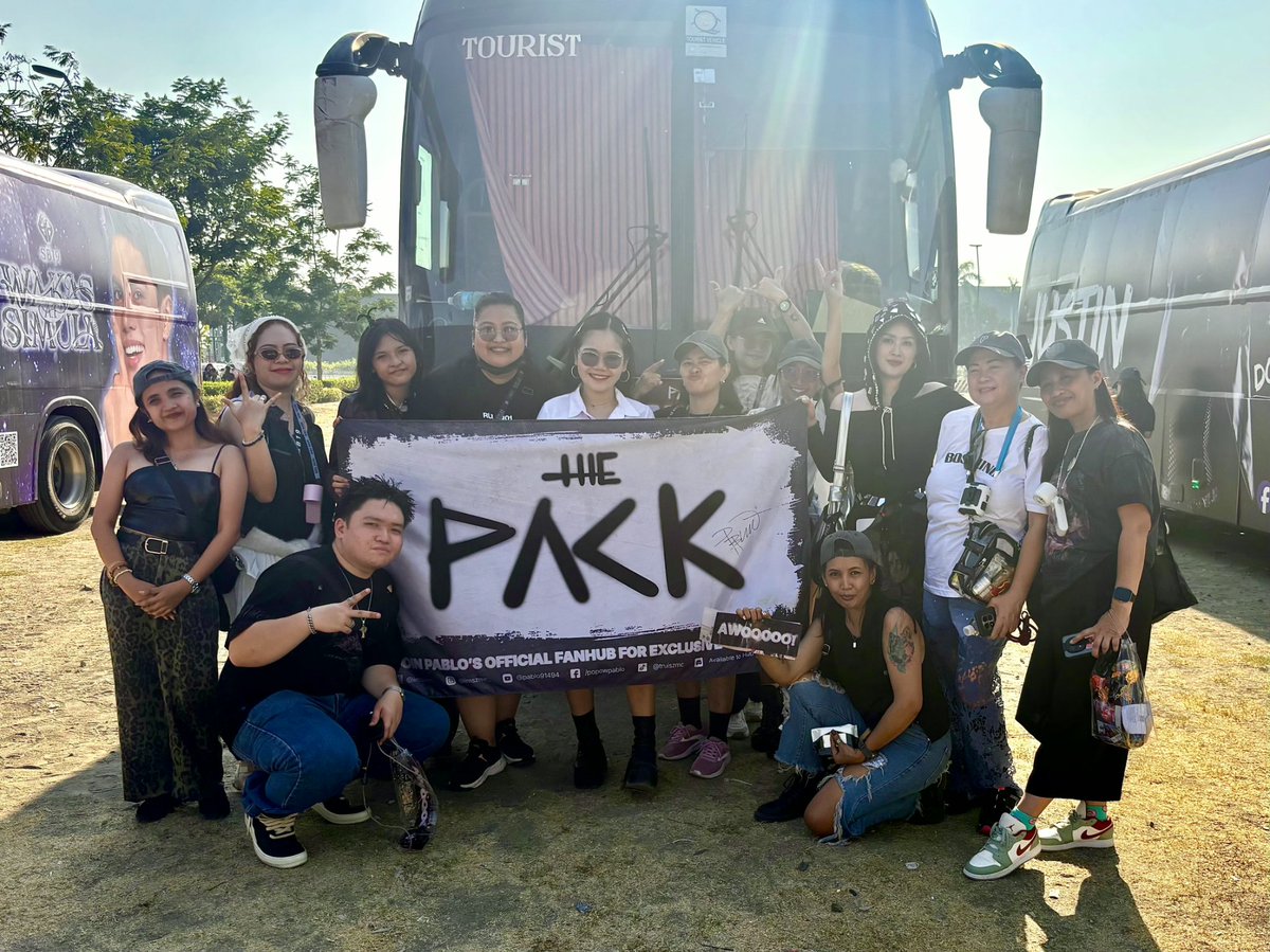 ThePackMods's tweet photo. Packers at the Fanzone last April 18, all fired up for SB19's Wakas at Simula The Trilogy Concert Finale! 🔥🐺

#ThePack #MeetThePackers
@imszmc #PABLO https://t.co/pHHlLQiMcU