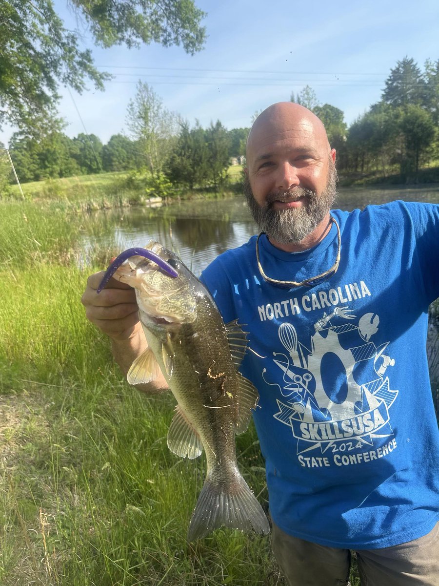 DeadlyLures's tweet photo. Another beautiful catch on our old school purple! Get yours on our website! https://t.co/QPffZ3sy1n 
#fishing #fishon #deadlylures https://t.co/qgjNVLXJOT