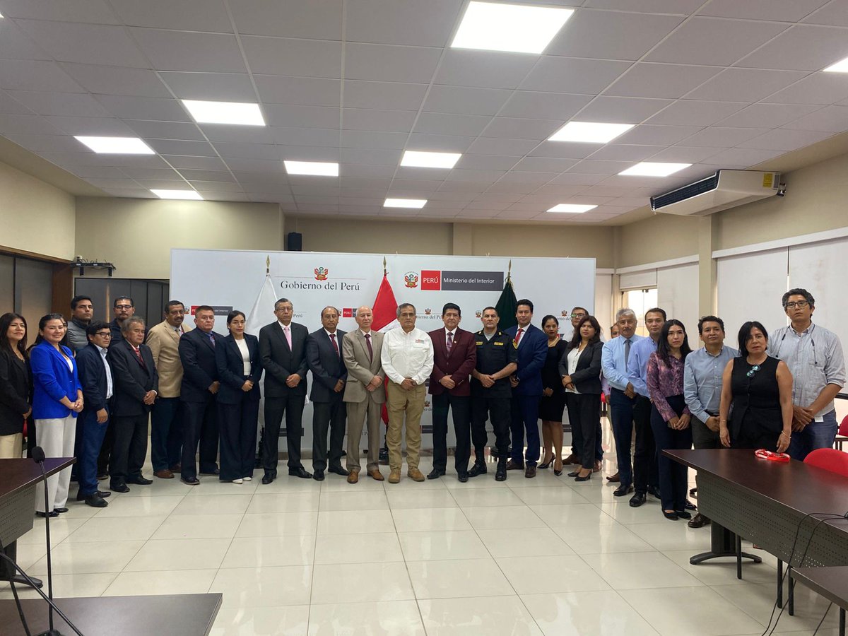 MininterPeru's tweet photo. Participaron: @pcmperu, #PNP, @Poder_Judicial_, @MinjusDH_Peru, @FiscaliaPeru, @MineduPeru, @MindefPeru, @MinCulturaPe, @INPEgob, #ANGR, #AMPE, #REMURPE, @SucamecPeru, @INEI_oficial, @ATU_GobPeru, @SUNATOficial, @MigracionesPe, @Defensoria_Peru, @MTC_GobPeru, @sutranperu e #IPD. https://t.co/a0e1WLkeZ8