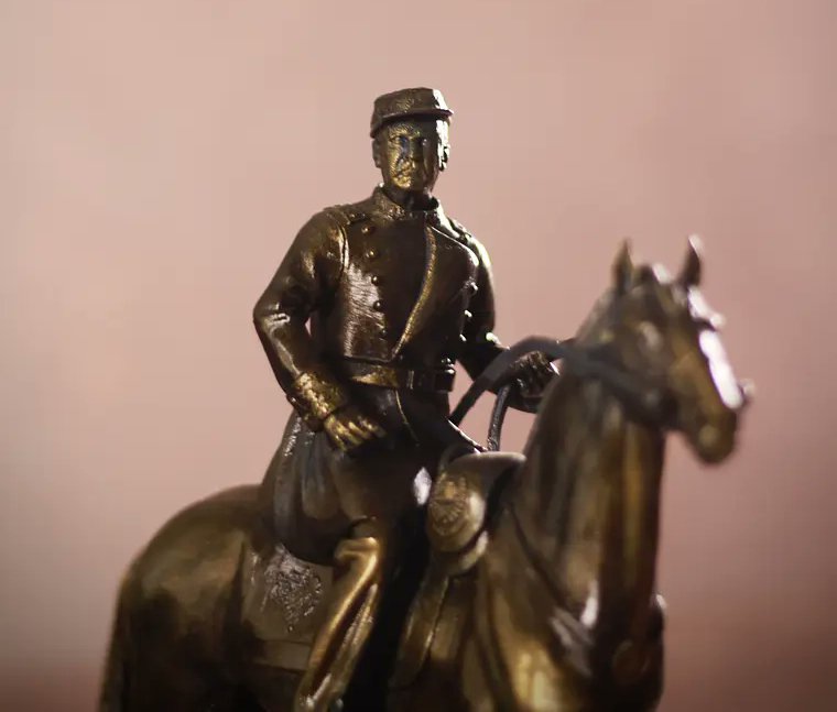 General Manuel Baquedano en 3D escala 1/10 basado en la obra del escultor chileno Virginio Arias.
La idea de nuestro proyecto Minimonumenta es tratar de preservar nuestro patrimonio escultórico figurativo, también crear obras nuevas y ser un aporte para nuestro querido Chile.