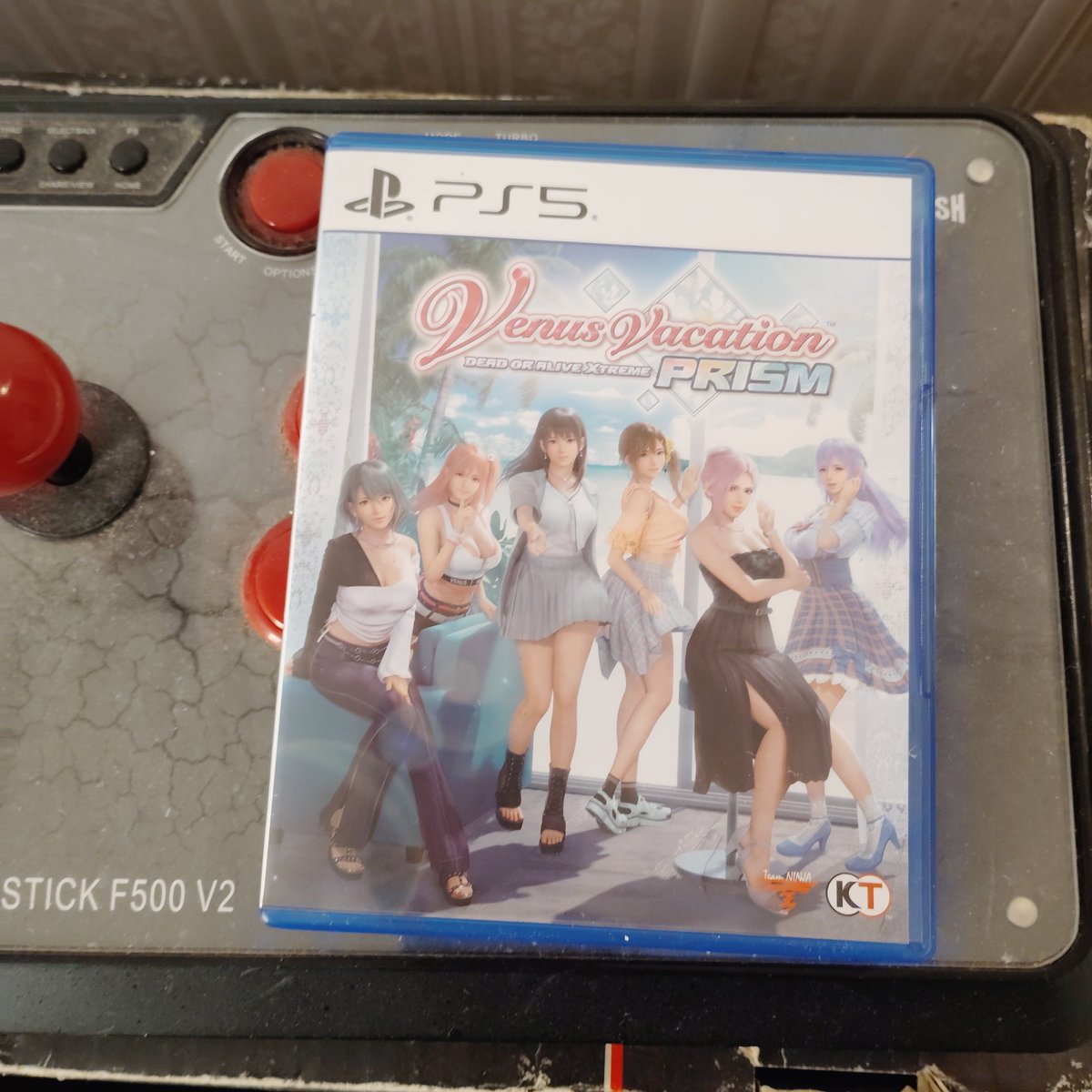 necromancerx_1's tweet photo. I had to order this cringe game online. Only sold in Asian countries. United States is too woke so team ninja didn't even bother. https://t.co/WhEQmLr8pp

#deadoralive6 #vaction https://t.co/FmzGqhVOHl