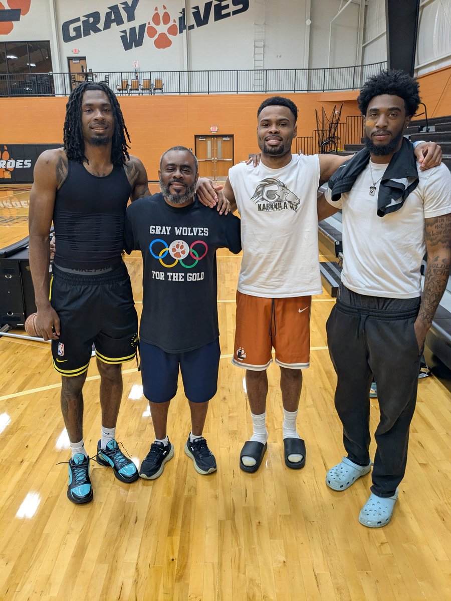 Got some work in the gym and it was some great young hoopers in there 💯🔥🔥