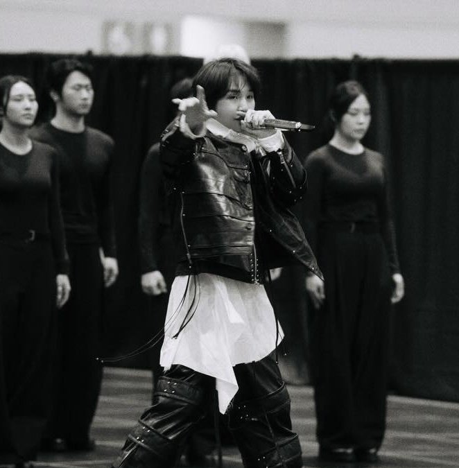 민 tweet media