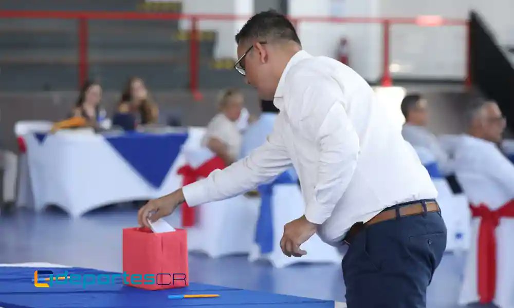 LaPrensa.cr tweet media