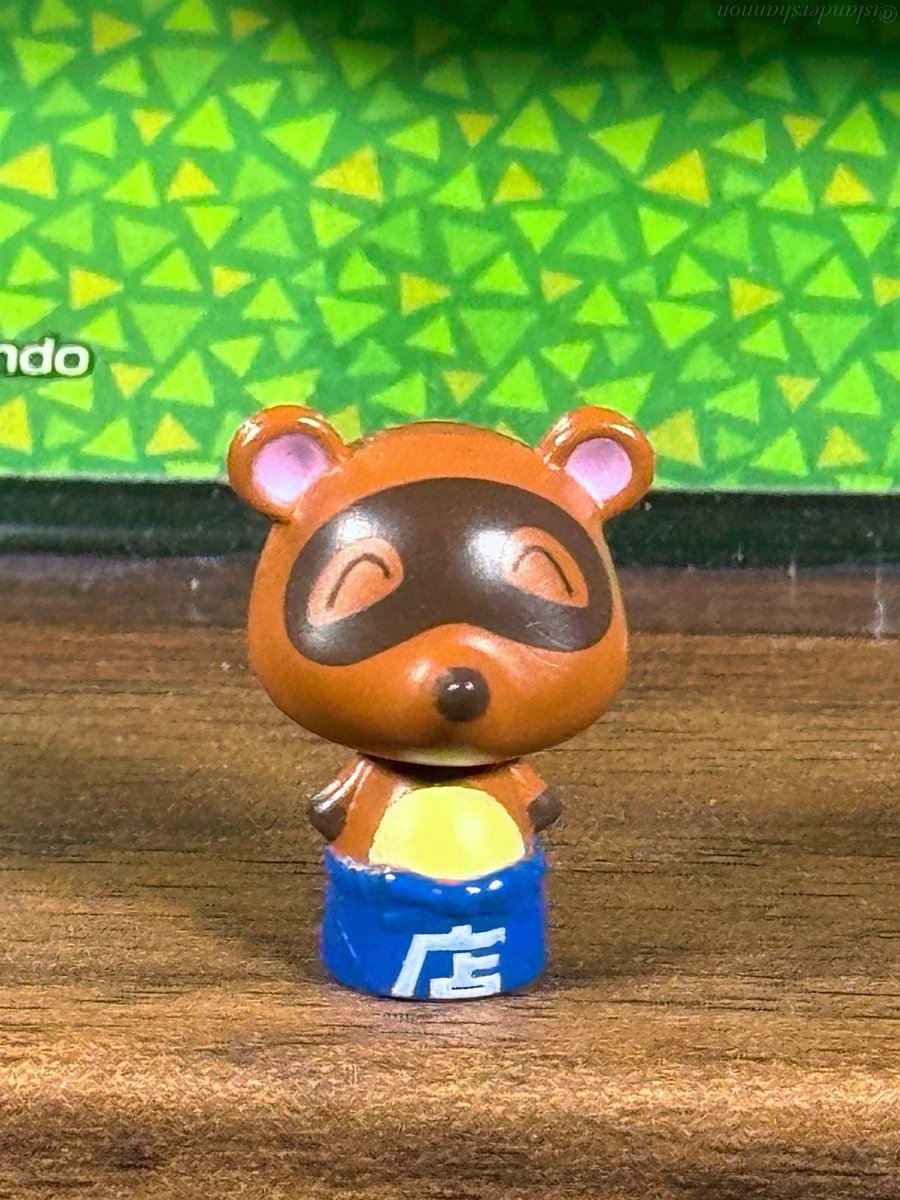 ★ Nook’s Cranny 📦 (H-3) from the ‘Animal Crossing ★ Let’s Make A Forest’ playset. Moving to Animal Forest is daunting, and you’ve arrived with no money, spare clothes or even a place to live… I wonder if Tom Nook can help? どうぶつの森 ★