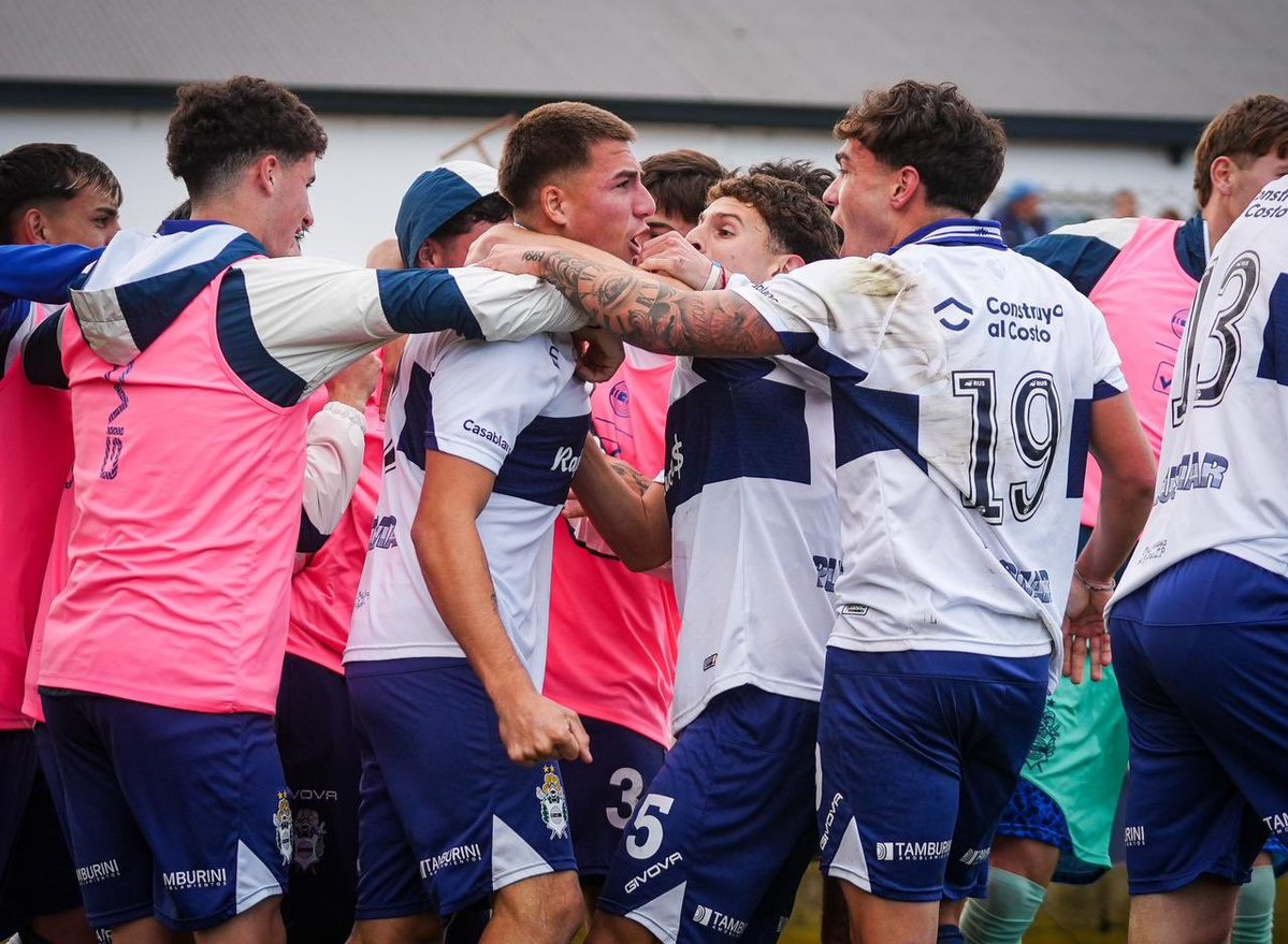 #CGE #GELP LA HORA DEL LOBO 🐺 [22:22 HS]

El Clásico de Reserva, postergado por lluvias, se juega este miércoles desde las 14 HS en el Country de City Bell, correspondiente a la #F10 del #TorneoProyección Apertura 2026. Se puede ver por 📺 @lpfplay