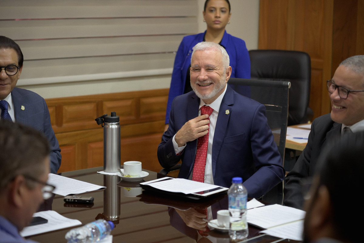 Antonio Taveras G. tweet media