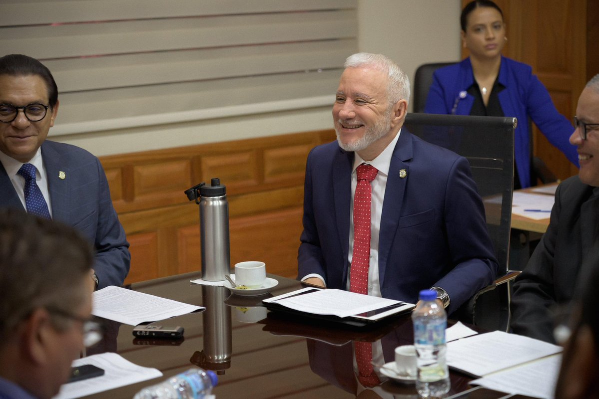 Antonio Taveras G. tweet media