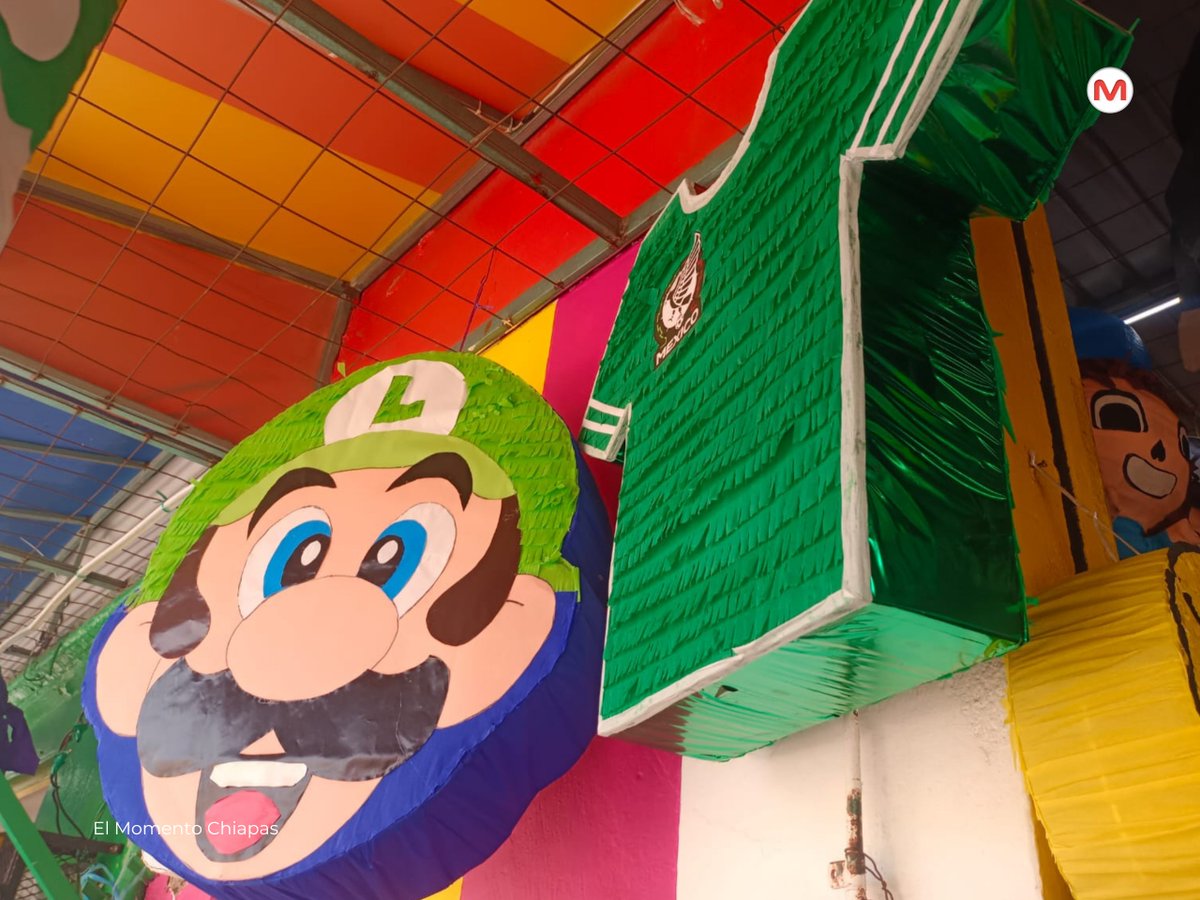 ElMomentoOfic's tweet image. La tendencia en piñatas para este Día del Niño son Mario Bros, Guerreras K-Pop y la rana René, los costos oscilan entre los 140 y los 250 pesos, dependiendo del material, diseño y tamaño. 

#Piñatas #Díadelniño #Dulces

📷NAYELI MIJANGOS